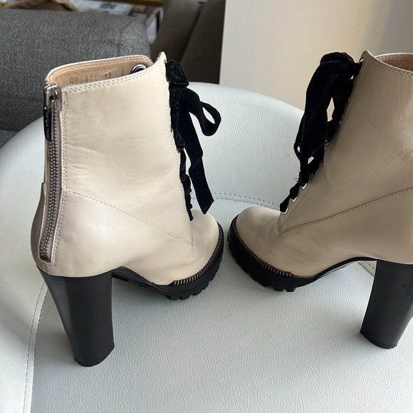 Sergio Rossi heeled boots with velvet laces - Picture 8 of 9